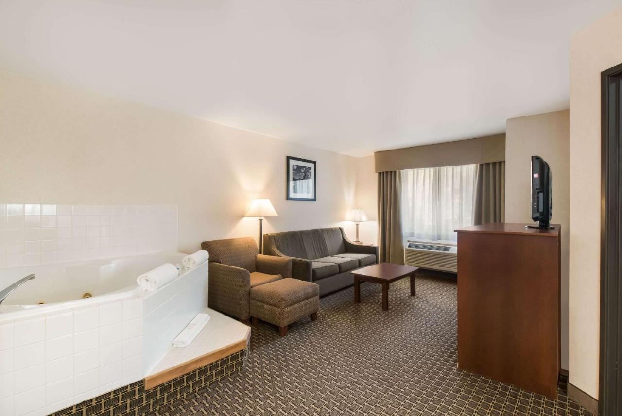 Quality Inn & Suites Steamboat Springs Exterior foto